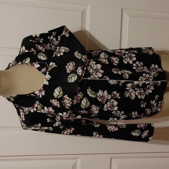 🌸Nicole Miller Pajamas - Picture 5 of 13